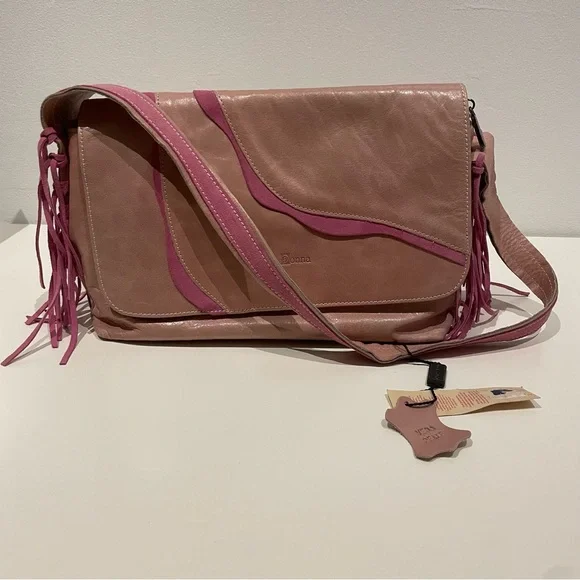 Bella Donna Italian crafted leather handbag with fringe. In Barbie pink. - Picture 2 of 12